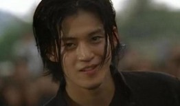 日本娱乐博主爆料小栗旬,揭秘明星背后的故事