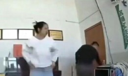 男孩爆料当地官员视频,视频曝光惊人一幕