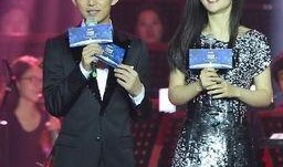 何炅爆料谢娜丢鞋视频,视频引发网友热议