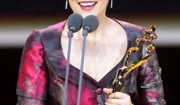 新浪娱乐八卦吃瓜博主,新浪八卦博主带你领略幕后风云